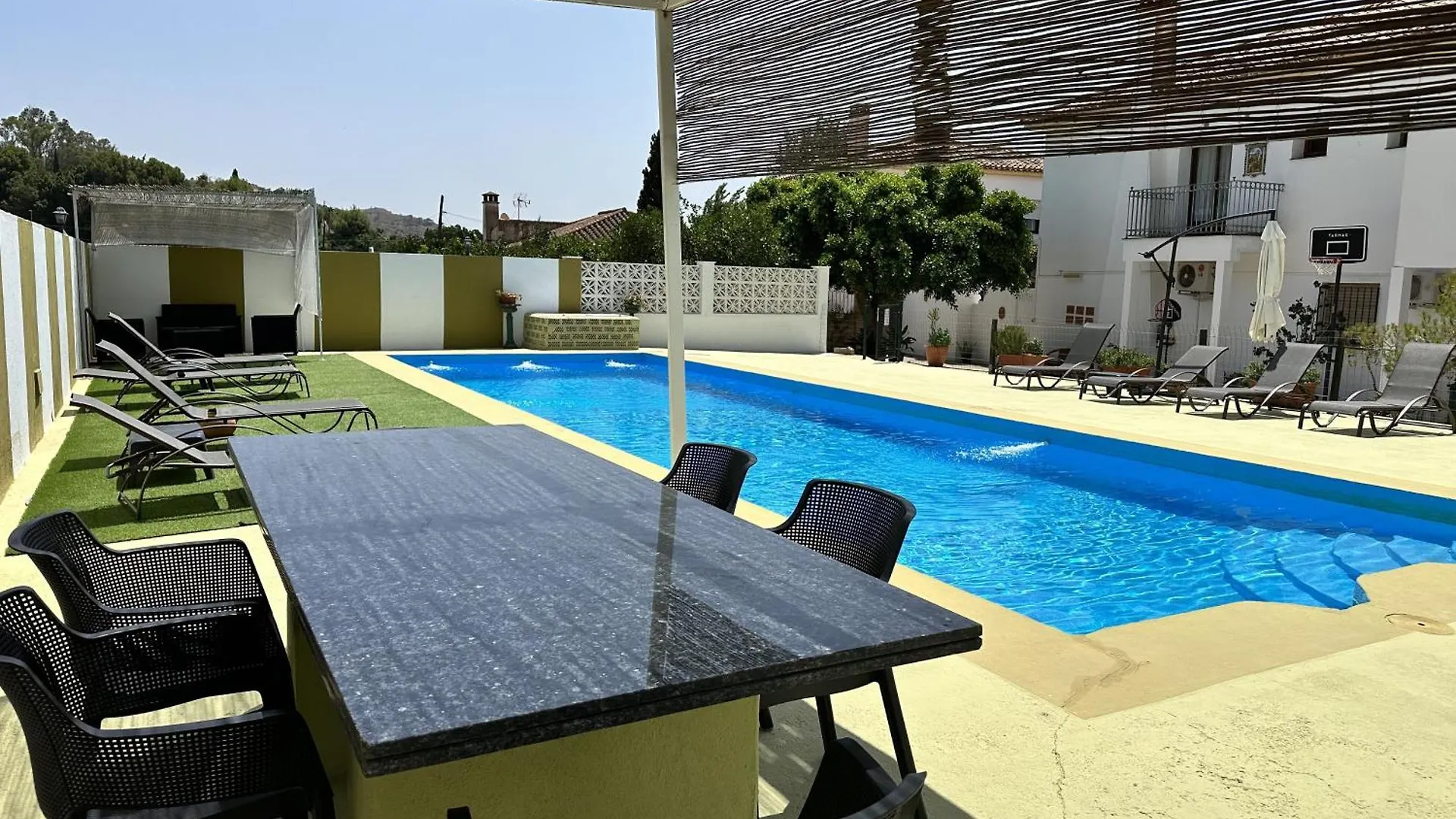 Casa Rural Emilio Con 4 Dormitorios Malaga 0*,